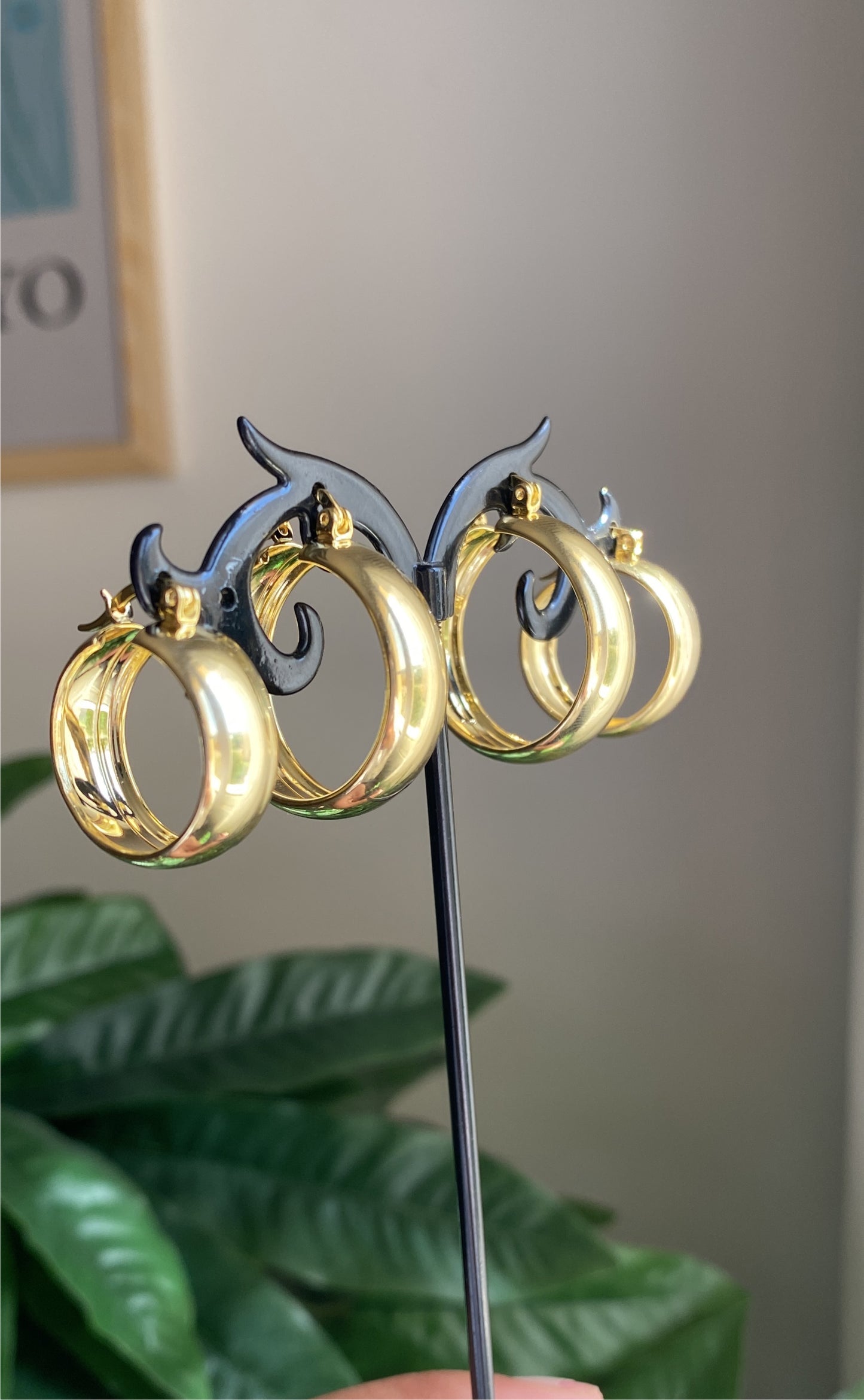 Chunky classic hollow band hoop earring best seller 